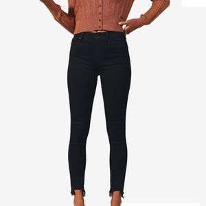Abercrombie & Fitch High-Rise Ankle Jeans. Size 29.